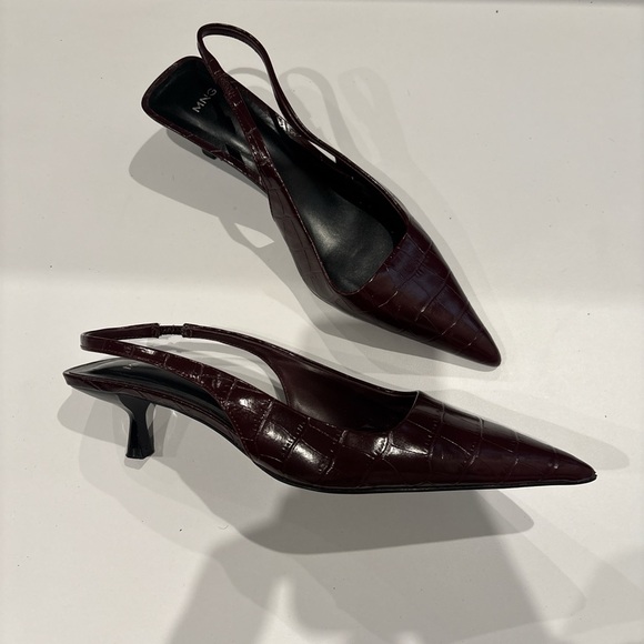 Mango Croc-Embossed Pointed Slingback Heels in Burgundy - Picture 2 of 5